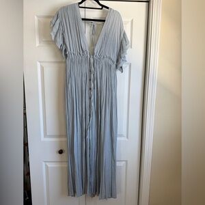 Elegant Light Blue/Gray Maxi Dress with Button Accents